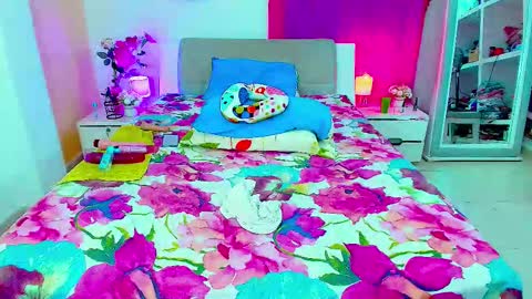 kendralove online show from October 21, 3:10 am