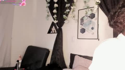 KENTHA  online show from April 30, 10:53 am