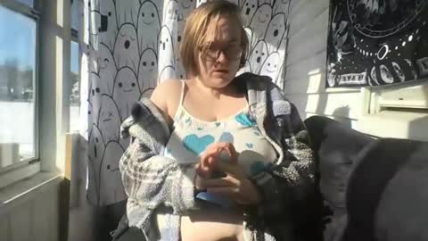 kenzibb online show from February 9, 3:36 pm