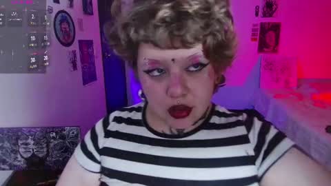 Kenzie online show from July 2, 7:36 am