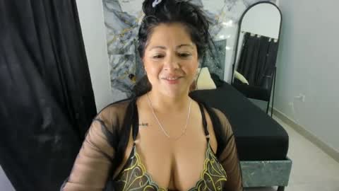kerena929004 online show from June 19, 3:59 pm