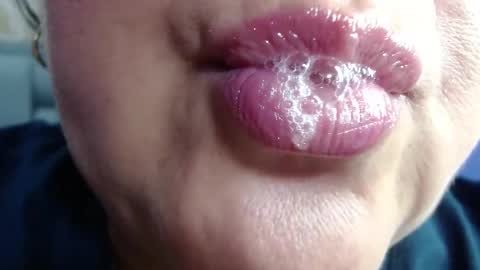 K E R L Y online show from November 11, 7:00 pm