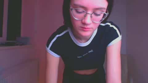 Snapshot of ketrin_pirsss chatting on January 11, 11:24 pm Ketrin online show from January 11, 11:24 pm