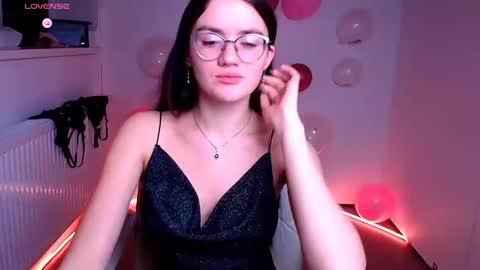 Snapshot of ketrin_pirsss chatting on February 13, 10:43 pm Ketrin online show from February 13, 10:43 pm