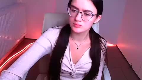 Snapshot of ketrin_pirsss chatting on December 15, 3:13 am Ketrin online show from December 15, 3:13 am