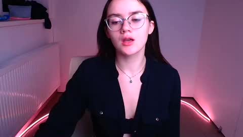 Snapshot of ketrin_pirsss chatting on January 19, 2:25 am Ketrin online show from January 19, 2:25 am