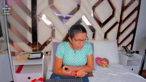 Keila Milf online show from December 23, 3:10 am