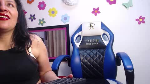 Snapshot of keylabrogger chatting on October 12, 4:26 am keylabrogger online show from October 12, 4:26 am