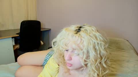 Khaleesi online show from May 3, 6:00 pm