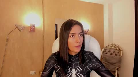 Snapshot of khloe_houston chatting on February 10, 1:22 pm Khloe online show from February 10, 1:22 pm