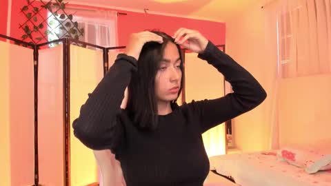 Khloe online show from November 1, 12:53 pm