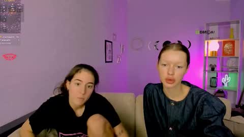 khloebeauty online show from November 22, 11:40 pm