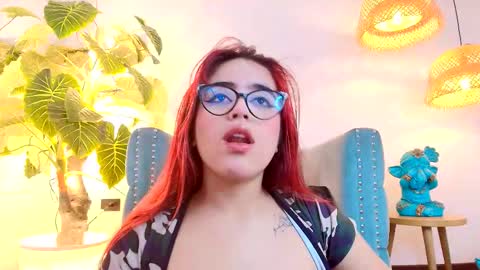 khloejohnson online show from November 10, 3:23 am