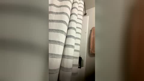 kiannaluv online show from March 25, 1:14 pm