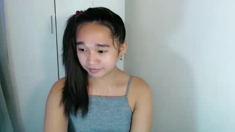 Snapshot of kiara_bedisa143 chatting on October 21, 10:14 pm i love angel online show from October 21, 10:14 pm