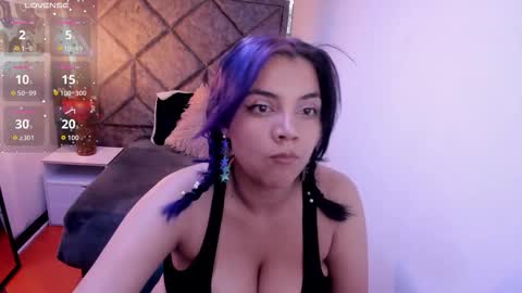 kiara Cruz online show from November 18, 8:54 pm