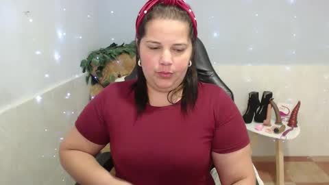 Snapshot of kiara_scottt chatting on January 4, 4:55 am Kiara online show from January 4, 4:55 am