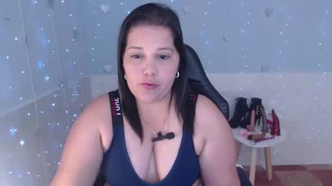 Snapshot of kiara_scottt chatting on February 6, 8:50 am Kiara online show from February 6, 8:50 am