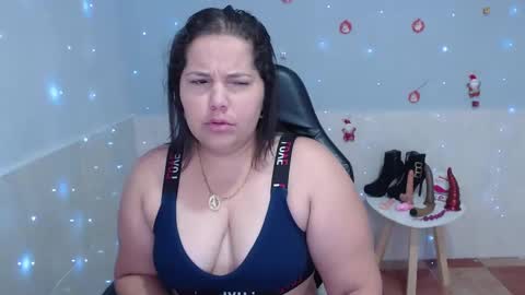Snapshot of kiara_scottt chatting on December 30, 10:10 am Kiara online show from December 30, 10:10 am