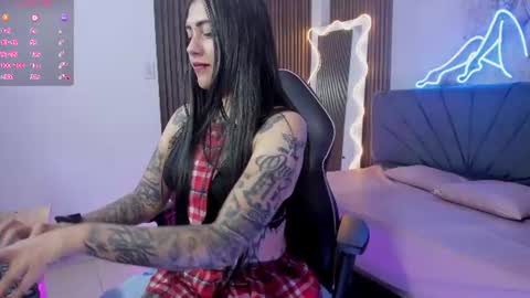 KIARA  online show from June 10, 4:11 am