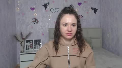 Snapshot of kiaracriegs chatting on February 17, 7:23 pm Kara online show from February 17, 7:23 pm