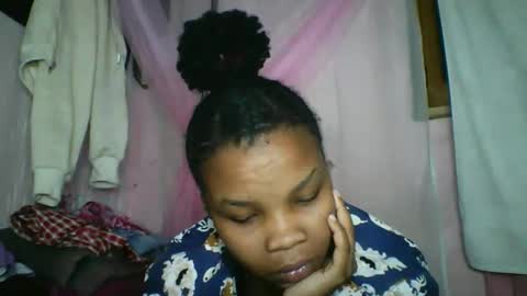 kiarah 69 online show from May 16, 1:52 am