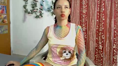 kiaralenon online show from March 18, 2:27 am