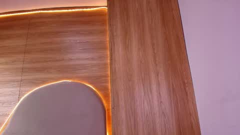kiaralopez_ online show from May 1, 2:59 am
