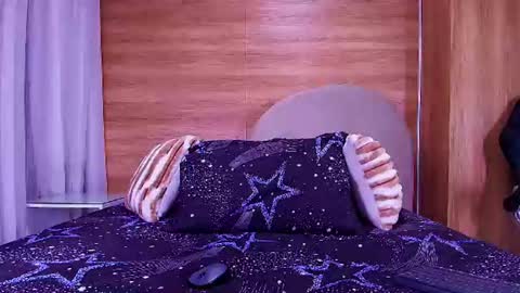 kiaralopez_ online show from June 10, 3:06 am