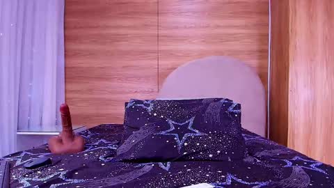 kiaralopez_ online show from June 5, 3:10 am