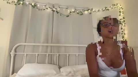 Kiara online show from September 18, 4:00 am