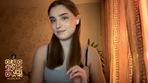 Ola my name is Lissa  Lets hit 10 Thumbs Up together   online show from February 9, 5:26 pm