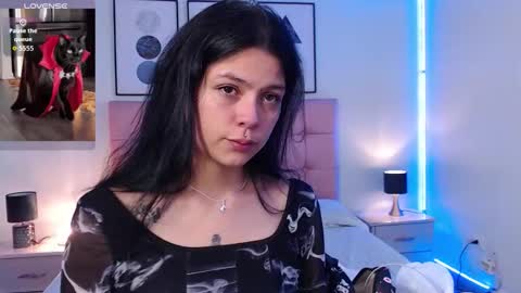 Snapshot of kiki_cams chatting on October 6, 8:46 pm kIKI online show from October 6, 8:46 pm