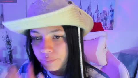 Snapshot of kiki_cams chatting on December 28, 4:41 am kIKI online show from December 28, 4:41 am