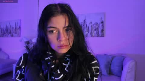 Snapshot of kiki_cams chatting on December 3, 11:54 am kIKI online show from December 3, 11:54 am