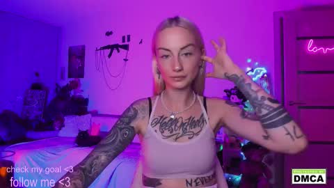 Snapshot of kiki_cute__ chatting on September 19, 7:13 pm Kiki online show from September 19, 7:13 pm