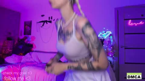 Snapshot of kiki_cute__ chatting on September 14, 11:57 pm Kiki online show from September 14, 11:57 pm