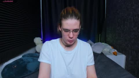 Kiki online show from February 13, 2:31 pm