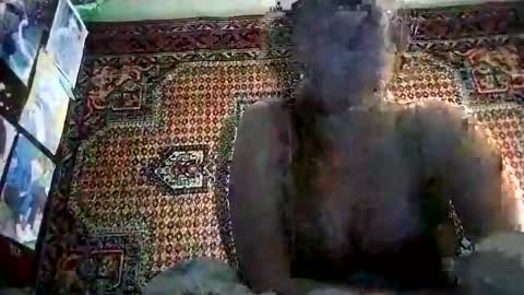 kikibang_ online show from March 2, 8:15 pm