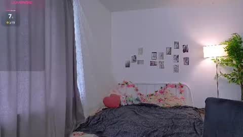 Kiki online show from July 28, 4:54 am