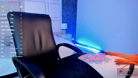 Kim online show from March 4, 11:50 am