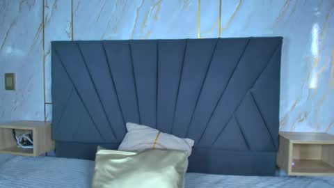 Snapshot of kim_johnsson chatting on October 6, 9:19 pm kim online show from October 6, 9:19 pm