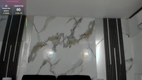 K I M online show from November 2, 1:03 pm