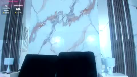 K I M online show from November 4, 3:17 pm