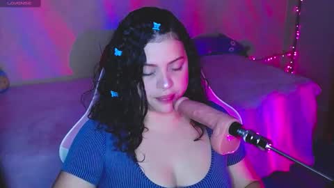 Snapshot of kim_saenz20 chatting on October 3, 7:46 am Kim Mishell online show from October 3, 7:46 am