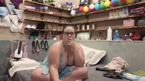 kimberlycaprice online show from February 14, 4:09 pm