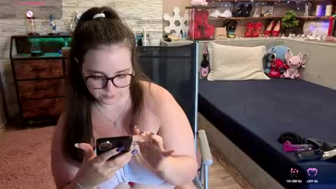 kimberlycaprice online show from June 29, 10:15 am