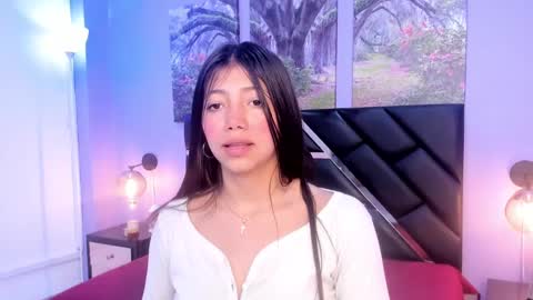 Snapshot of kimberlyvillalobos chatting on February 20, 11:42 am Kimberly Villalobos online show from February 20, 11:42 am