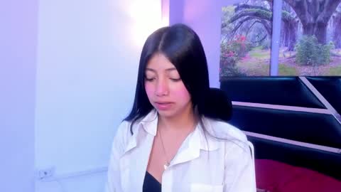 Snapshot of kimberlyvillalobos chatting on January 13, 11:41 am Kimberly Villalobos online show from January 13, 11:41 am