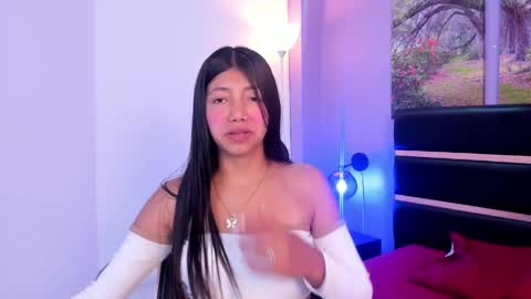 Snapshot of kimberlyvillalobos chatting on January 16, 11:48 am Kimberly Villalobos online show from January 16, 11:48 am